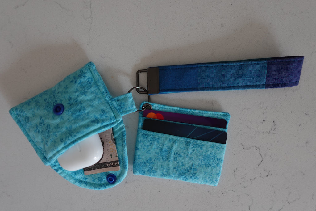 Fabric wristlet keychain