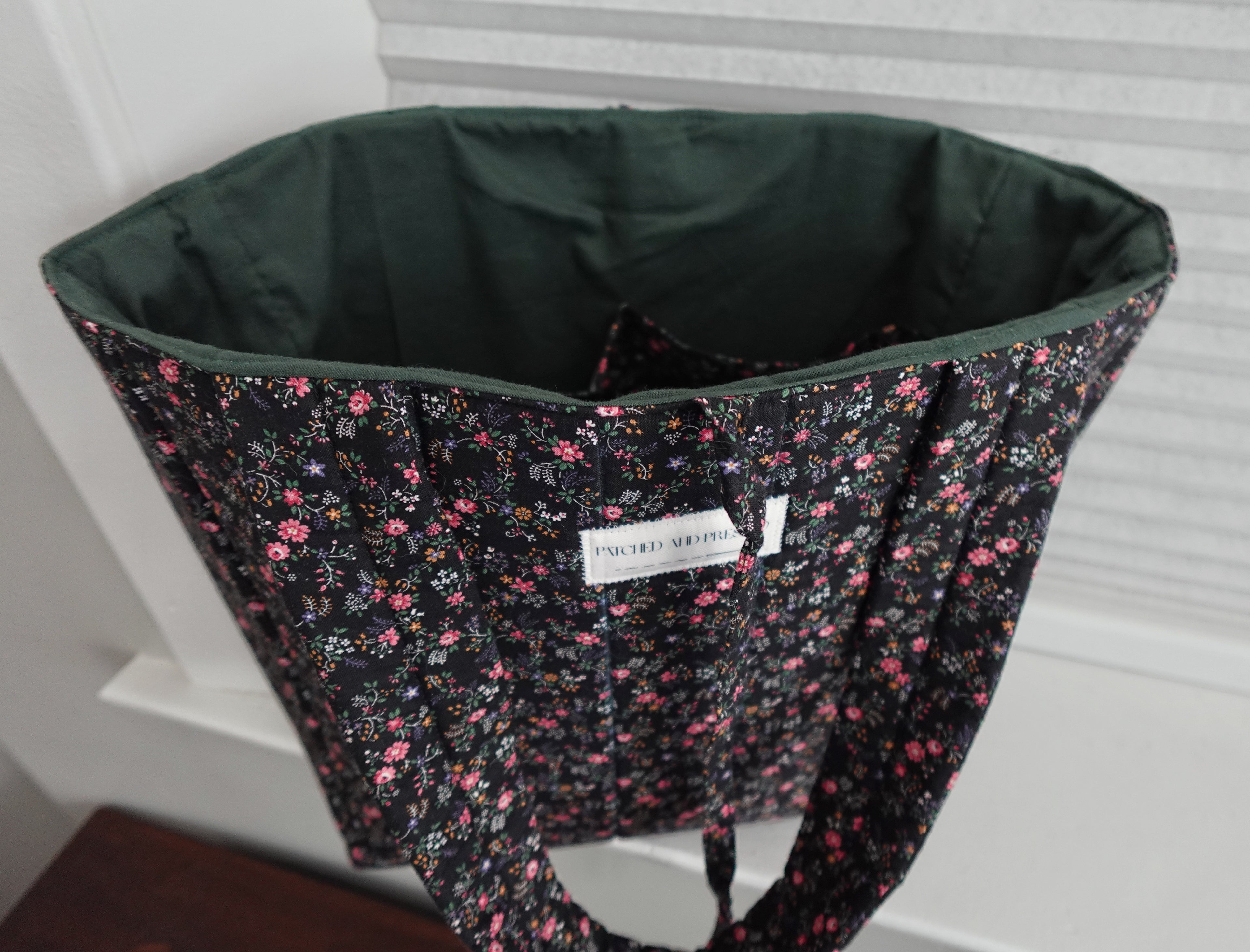 Medium quilted tote bag