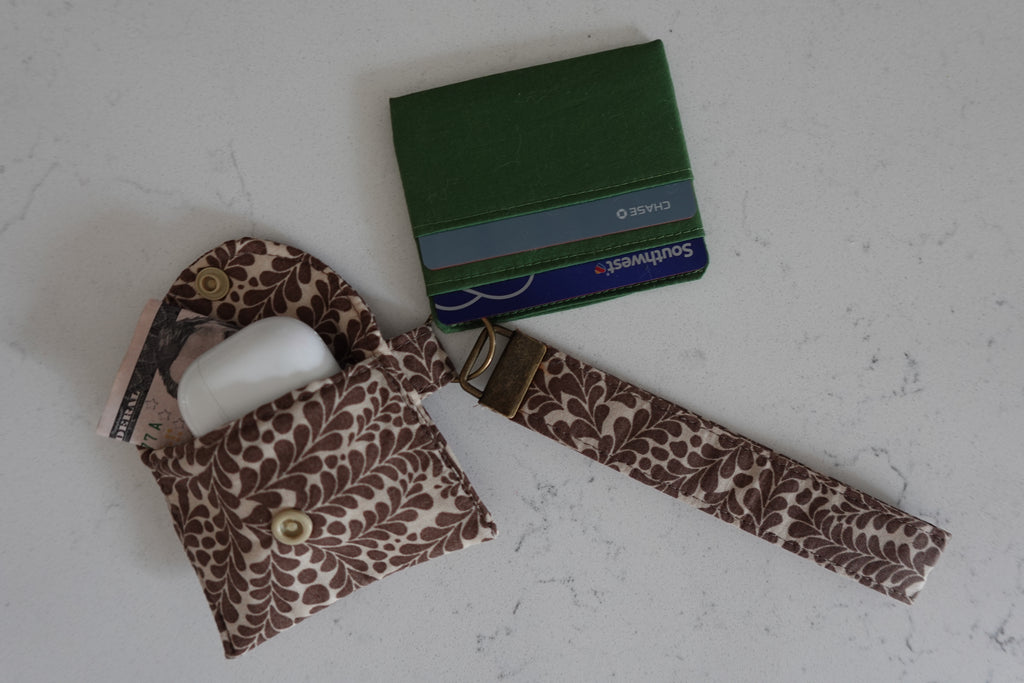 Fabric wristlet keychain