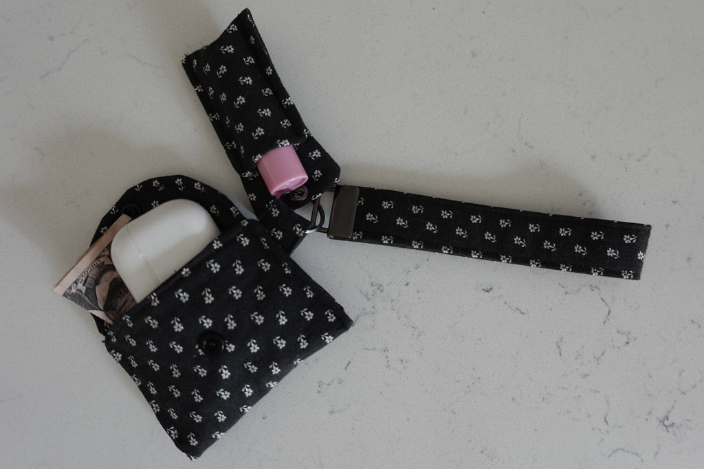Fabric wristlet keychain