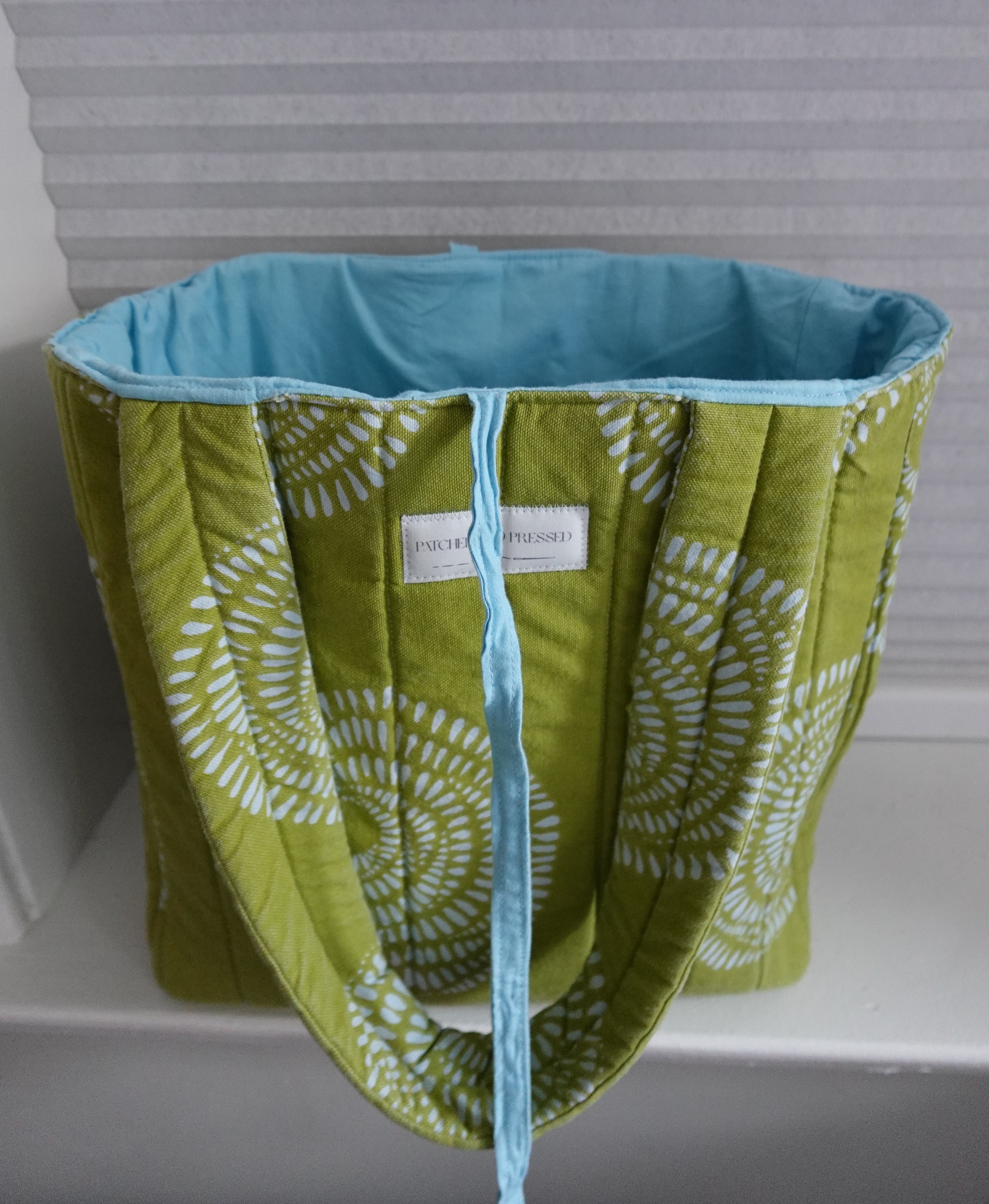 Medium quilted tote bag
