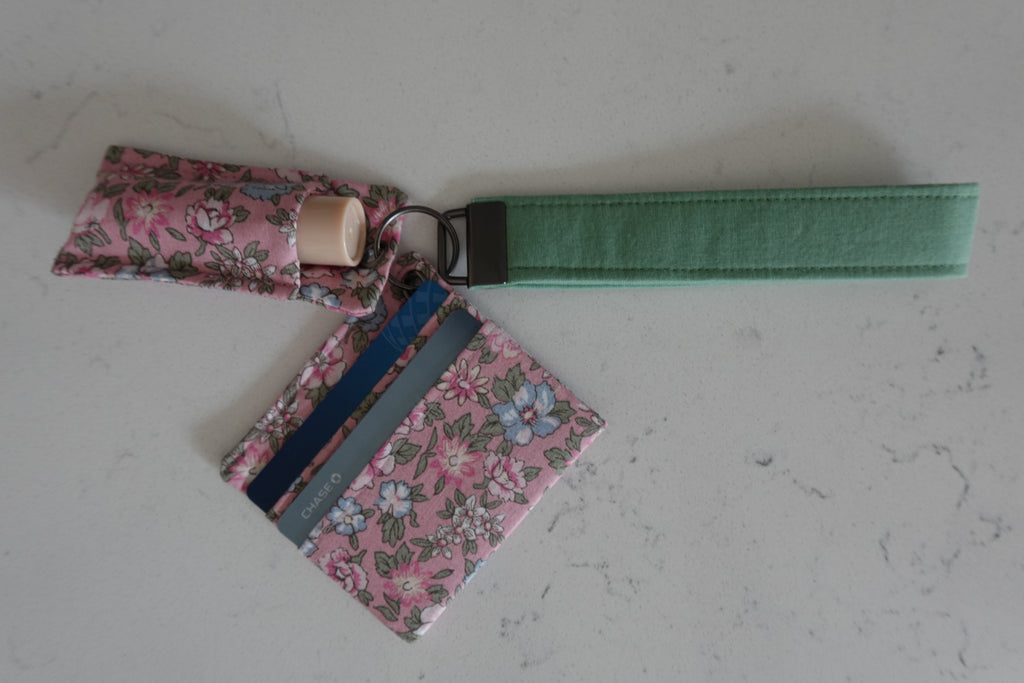 Fabric wristlet keychain