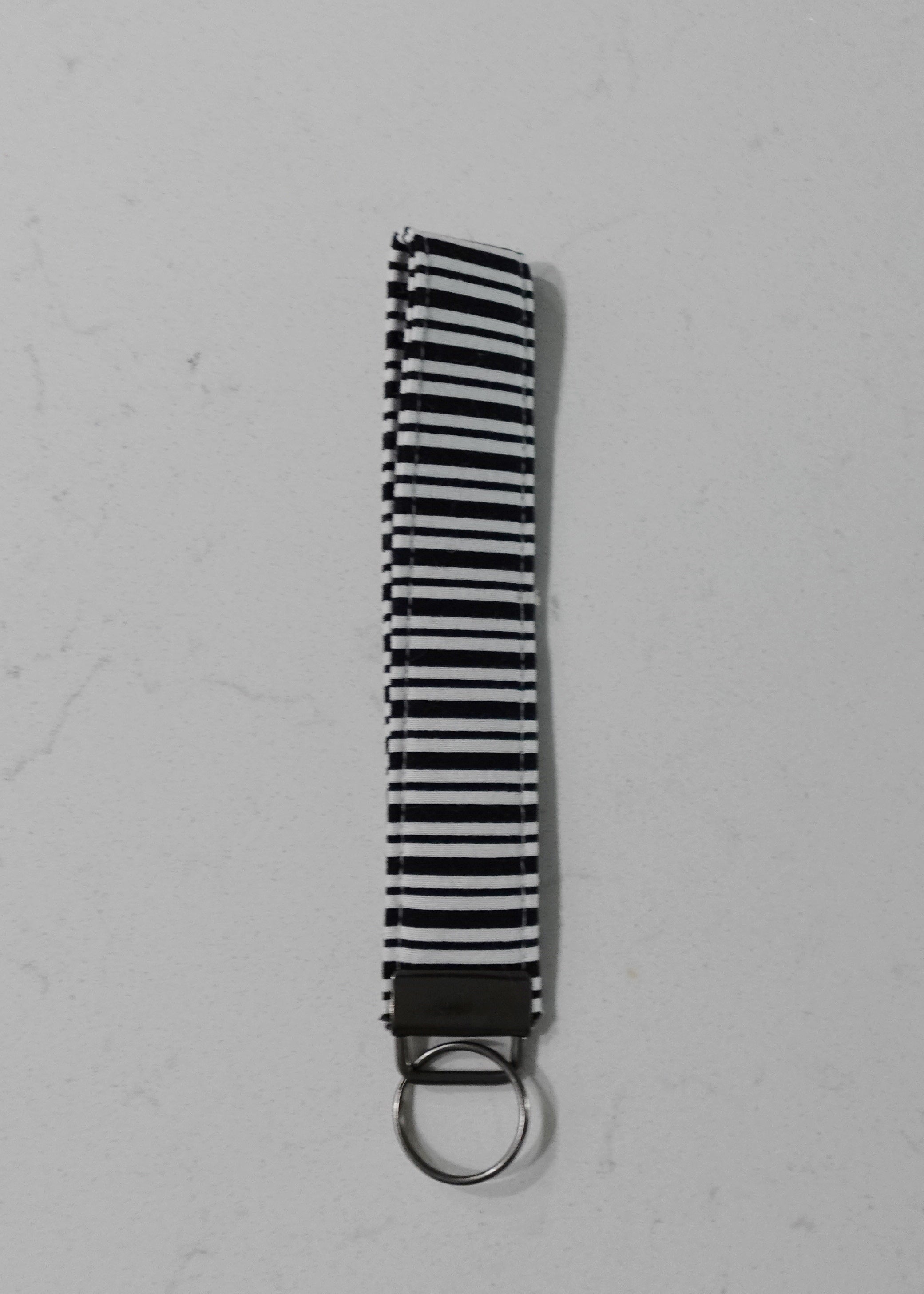 Fabric wristlet keychain