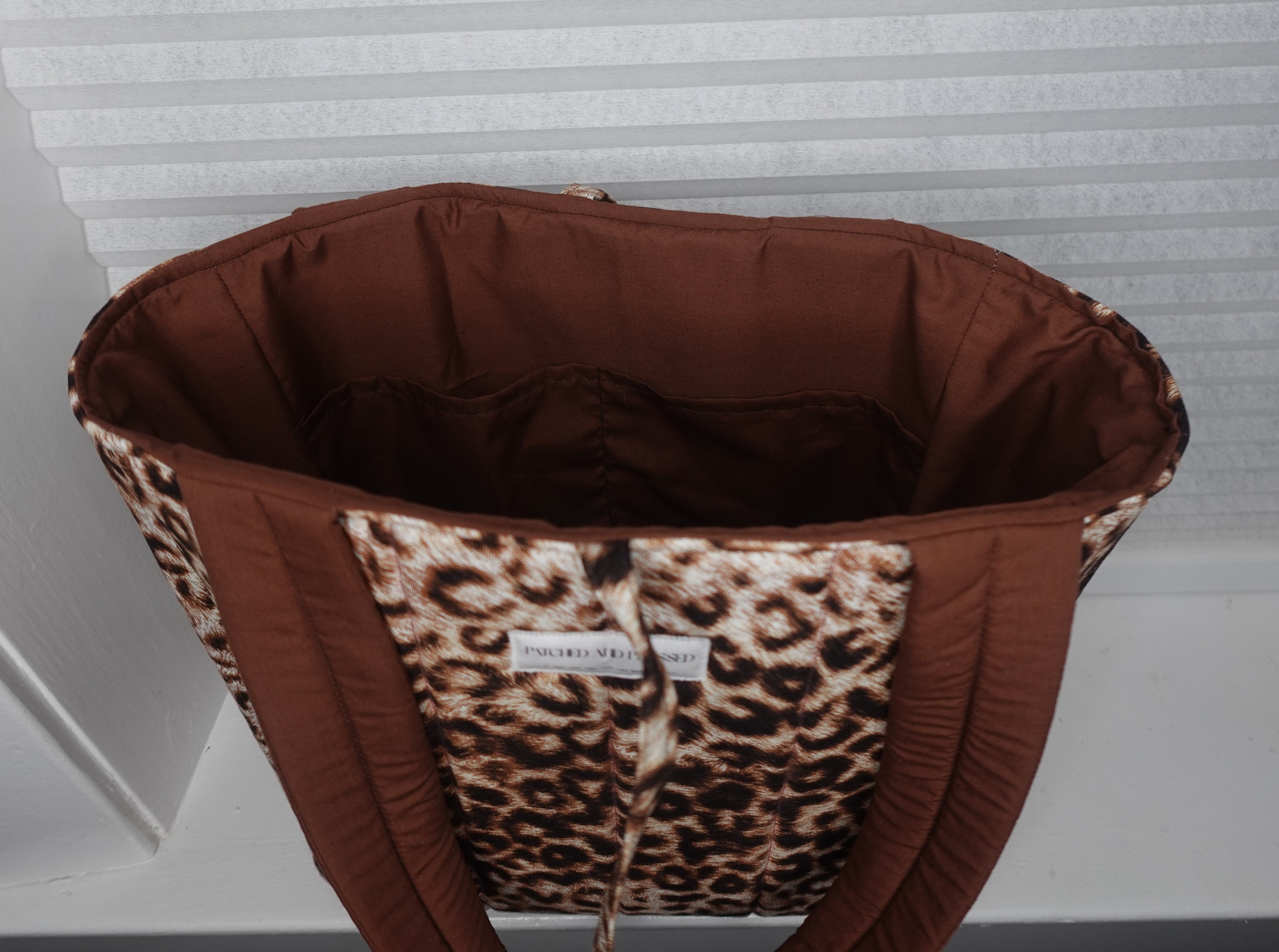 Vivian - Medium Tote Bag