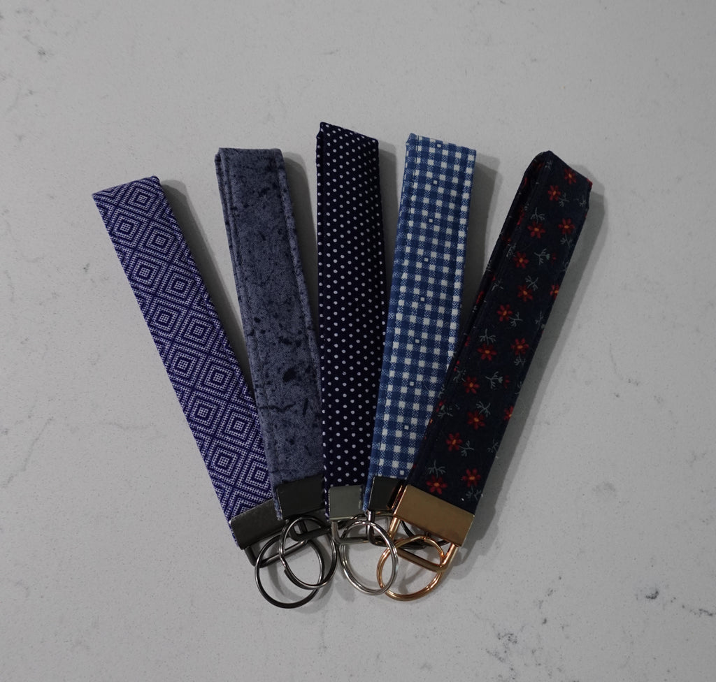 Fabric wristlet keychain