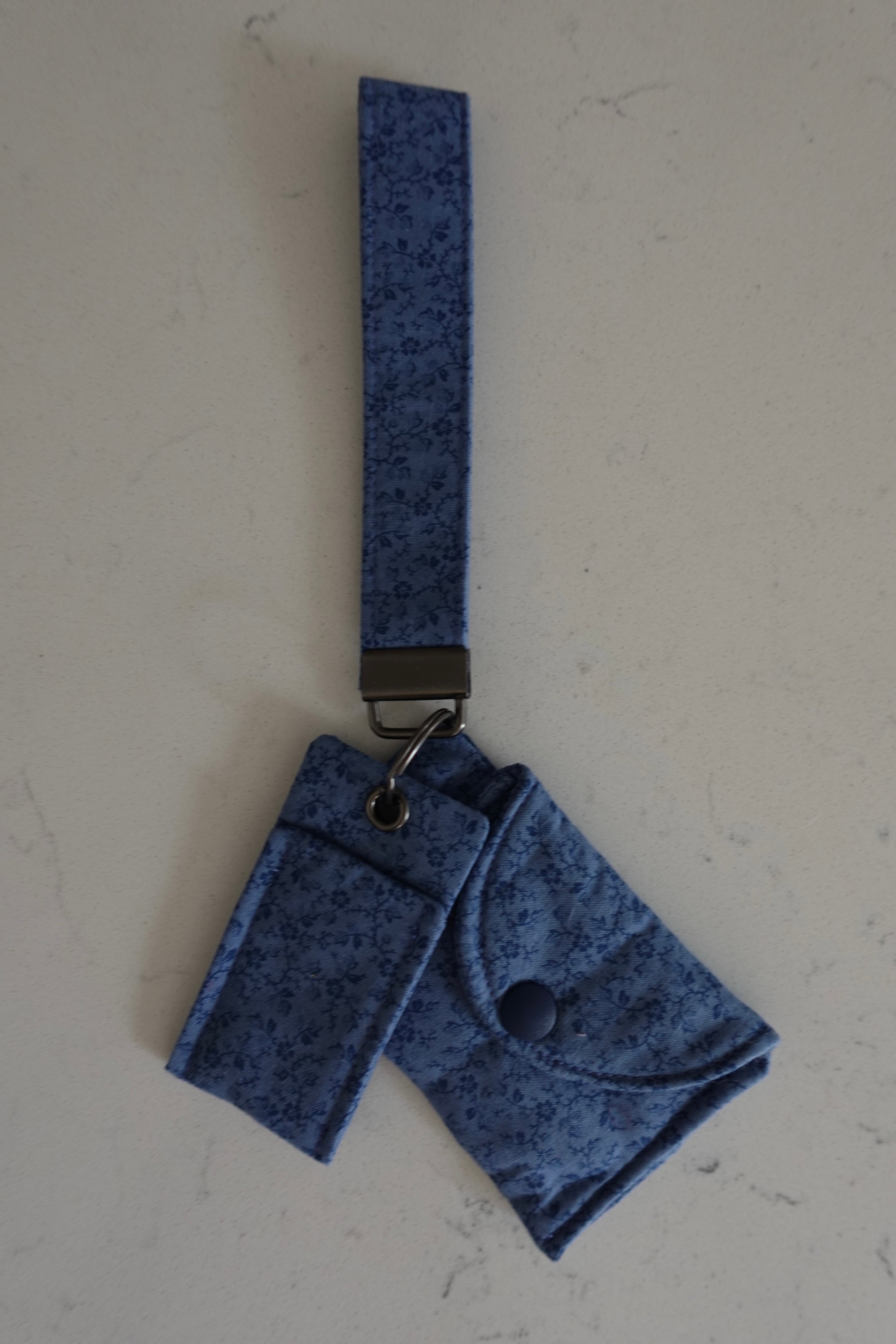 Fabric wristlet keychain