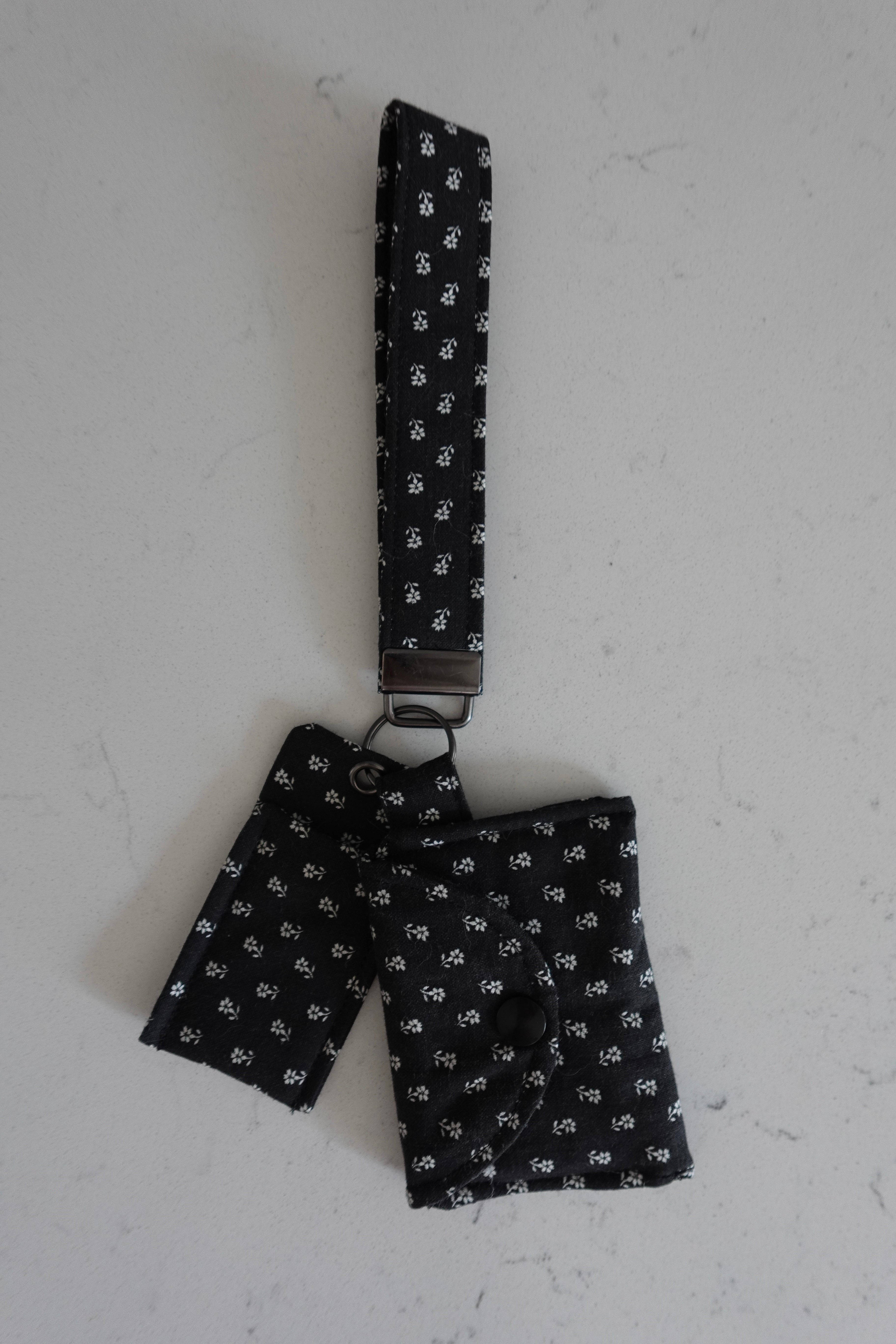 Fabric wristlet keychain