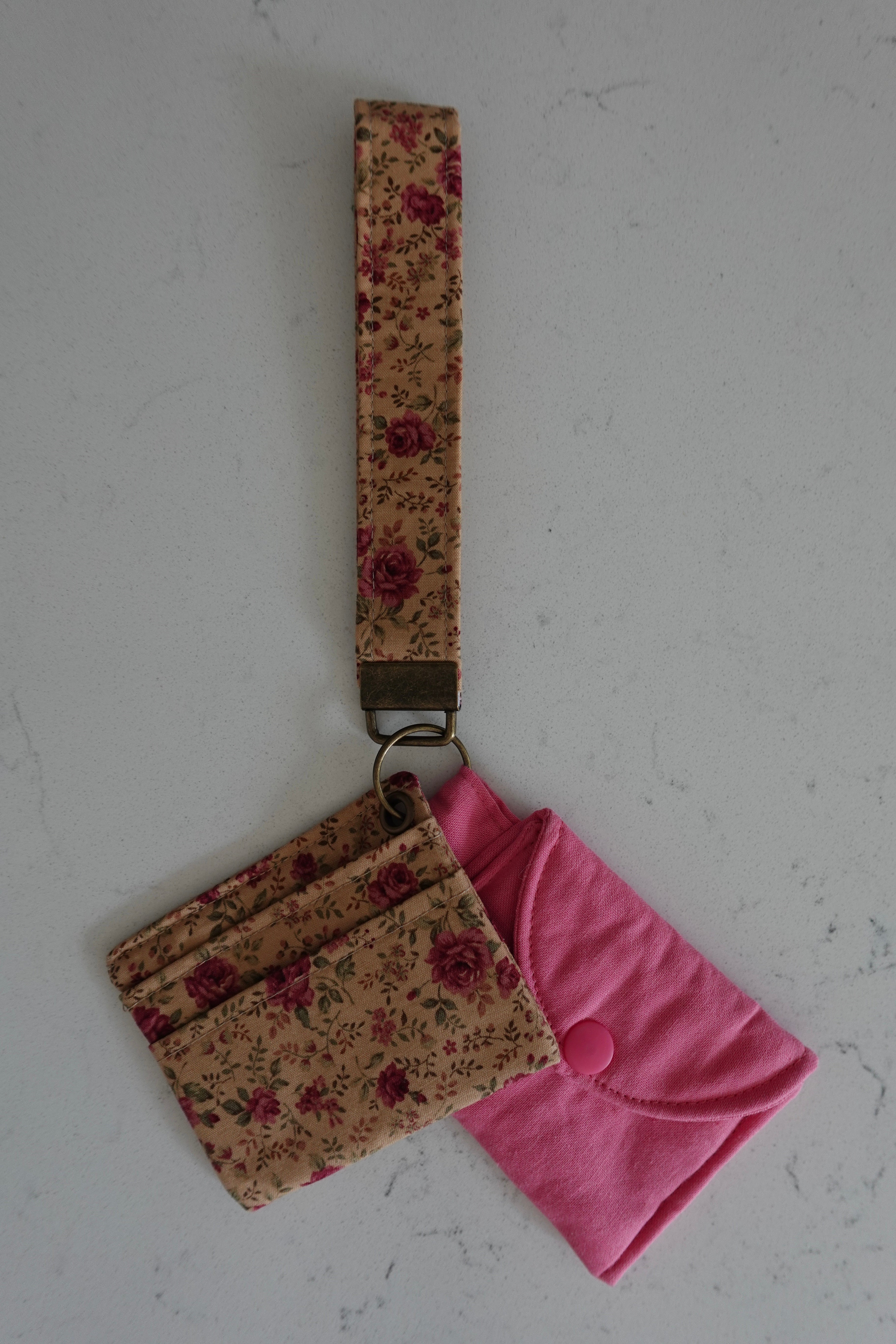 Fabric wristlet keychain