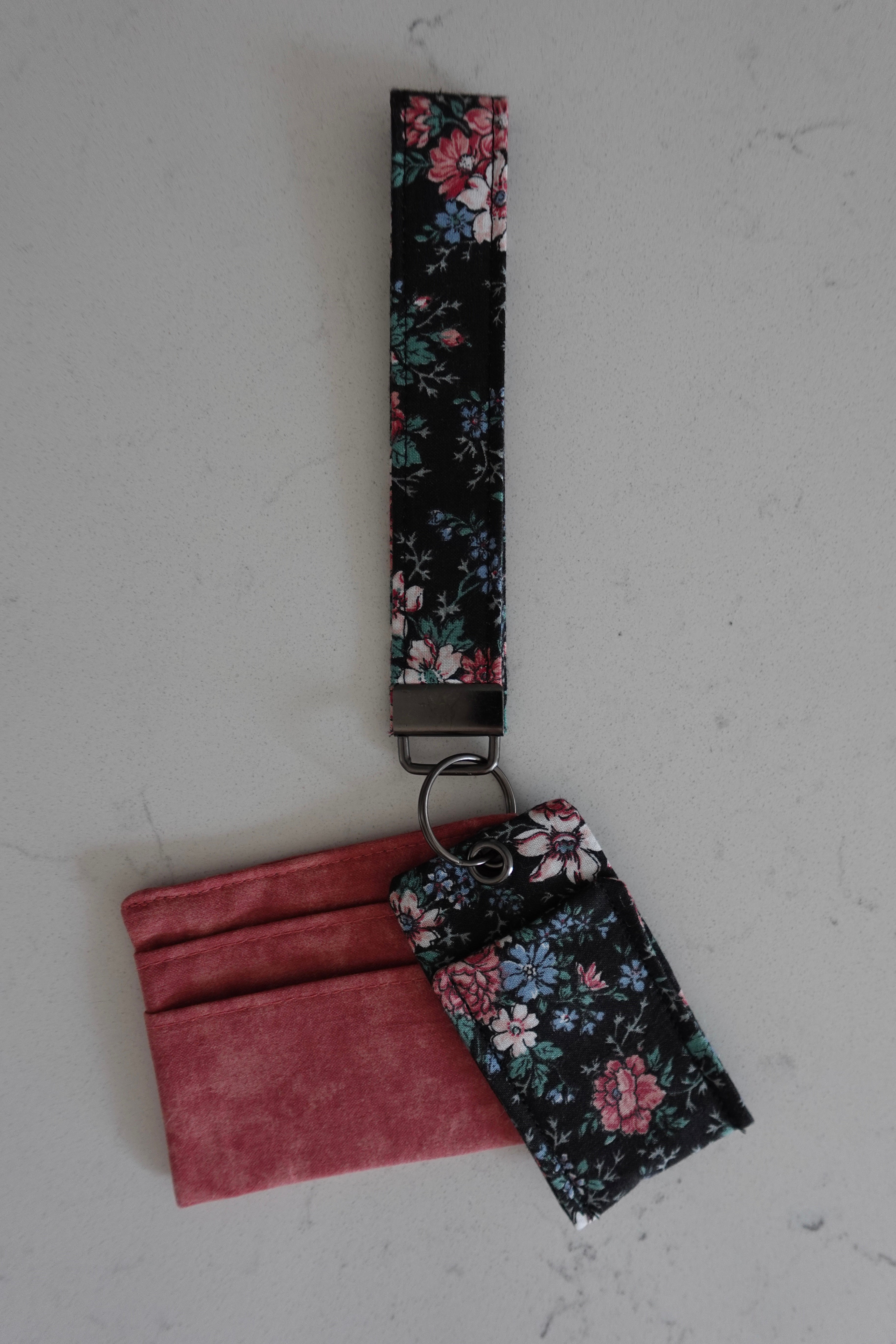 Fabric wristlet keychain